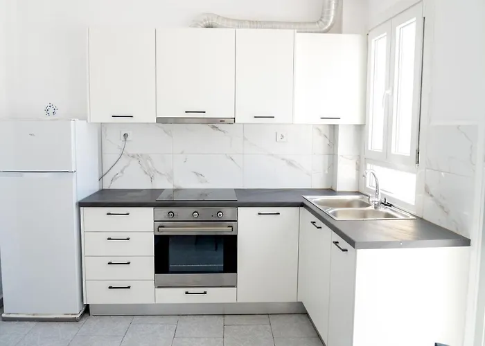 Inej Maisonette